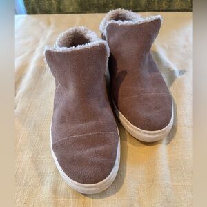 Lucky Brand Faux Fur Lined Lyndyna Mid-Top Sneaker